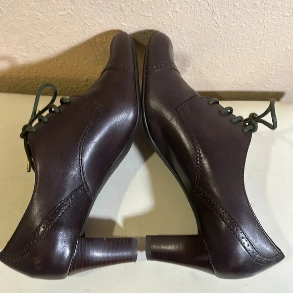 Etienne Aigner Size 8M - Picture 5 of 9